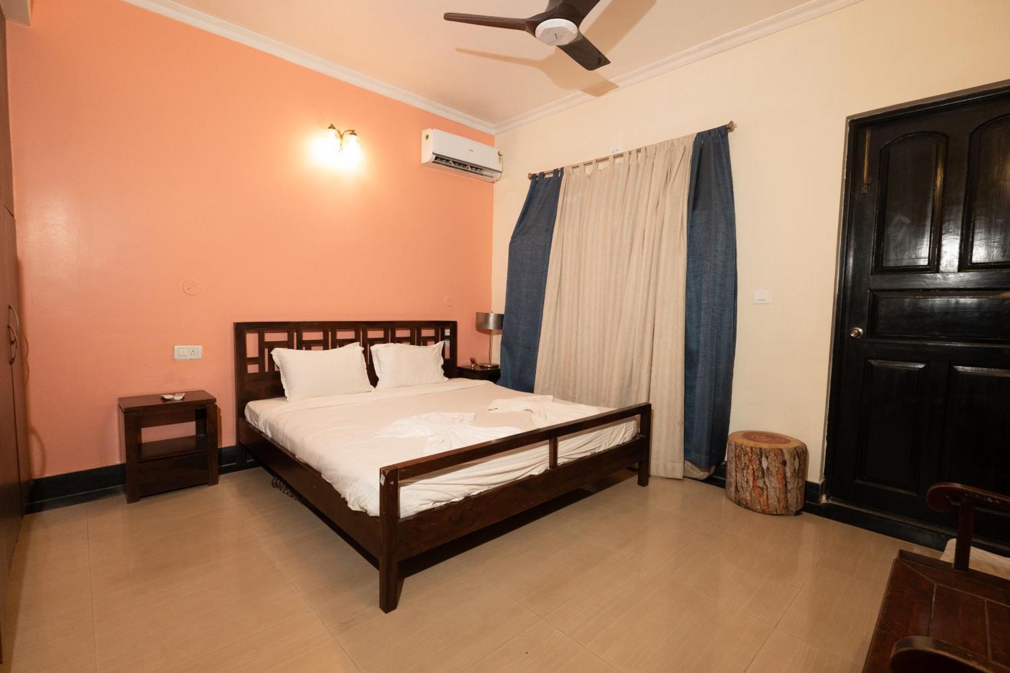 Villa M - Lagoon 4 Calangute 3Bhk Pool Facing, Breakfast Included Old Goa Exterior foto
